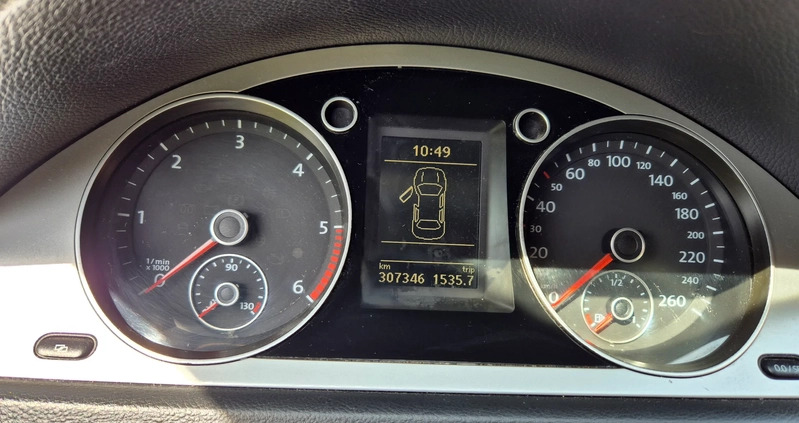 Volkswagen Passat cena 12600 przebieg: 307000, rok produkcji 2009 z Łask małe 154